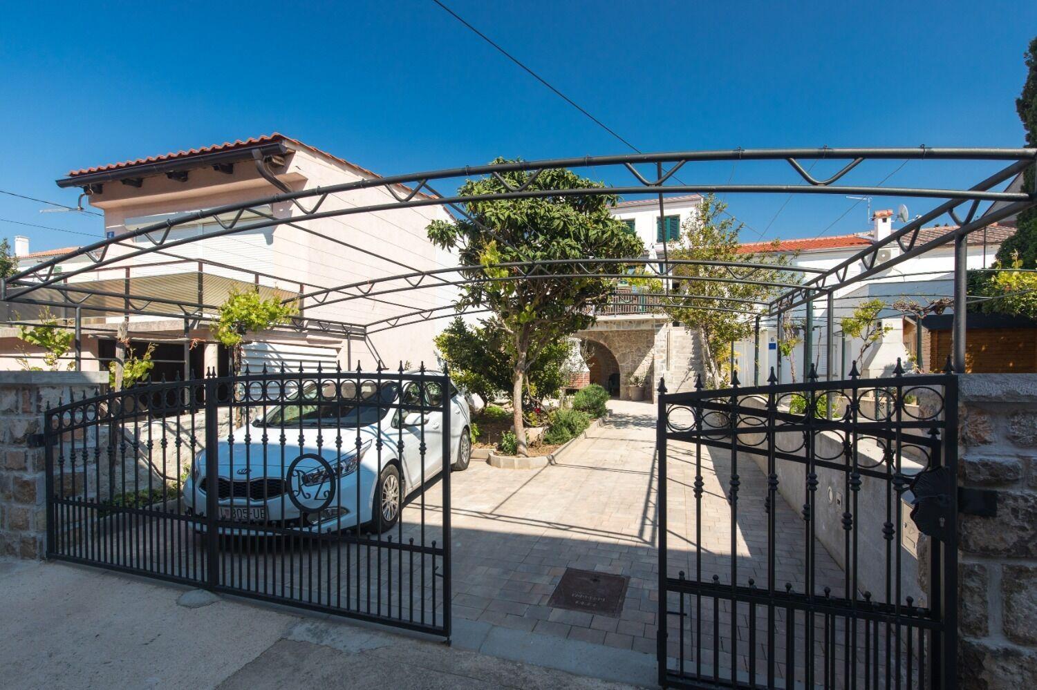 Holiday Home Mari - Modern Holiday House Close To Sea Punat Exterior foto